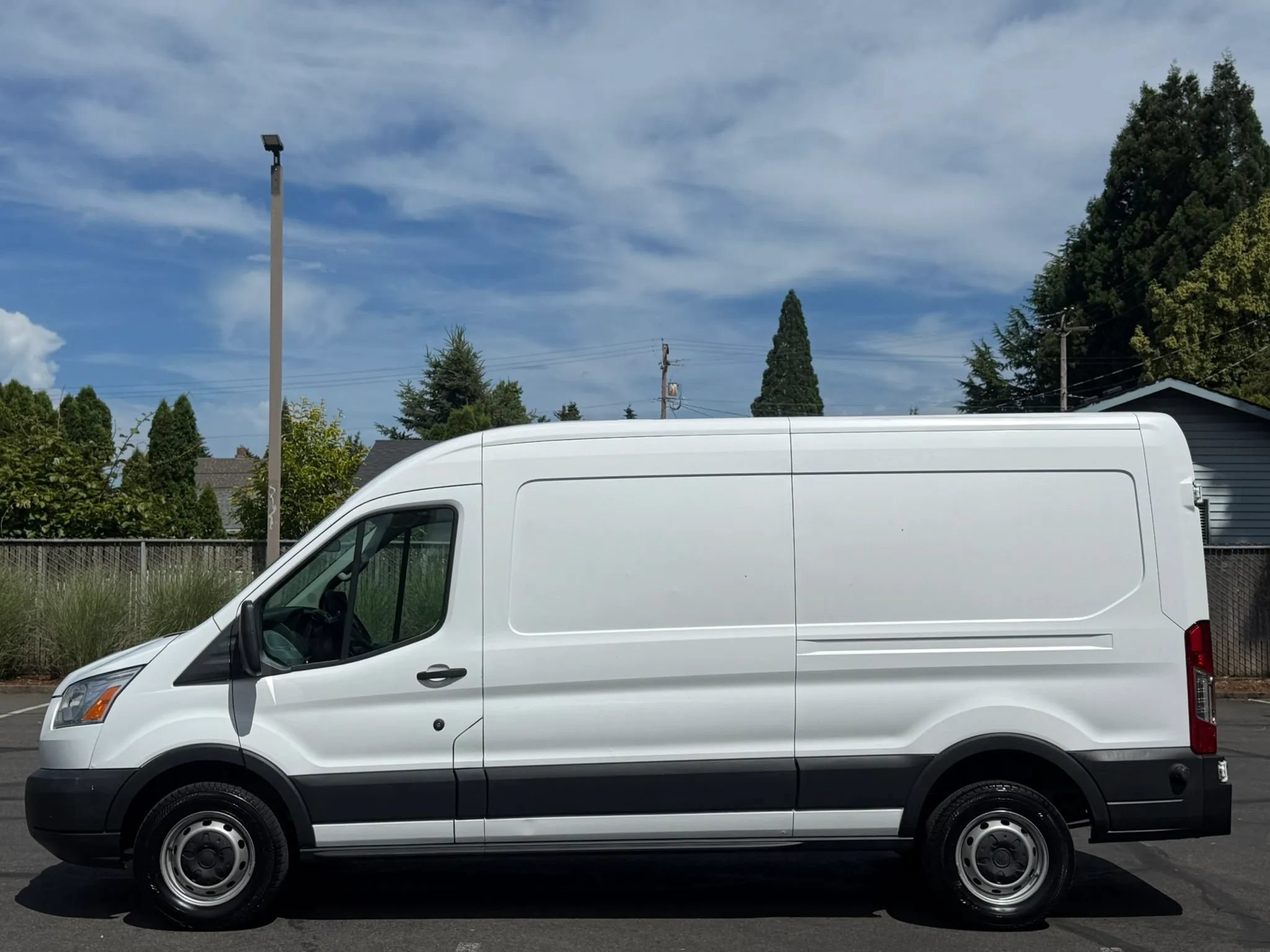 Used 2018 Ford Transit 250 148 Medium Roof RWD image 2