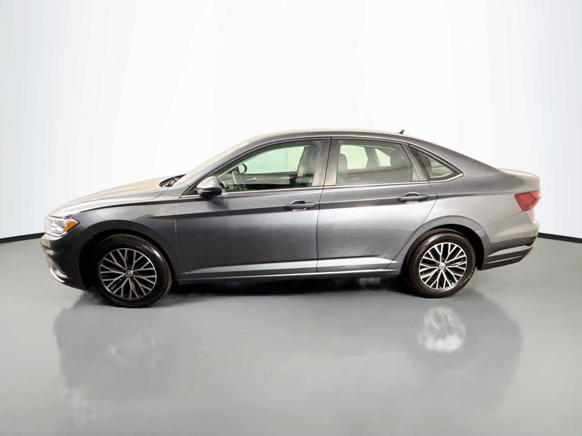 Used 2021 Volkswagen Jetta R-Line FWD image 6