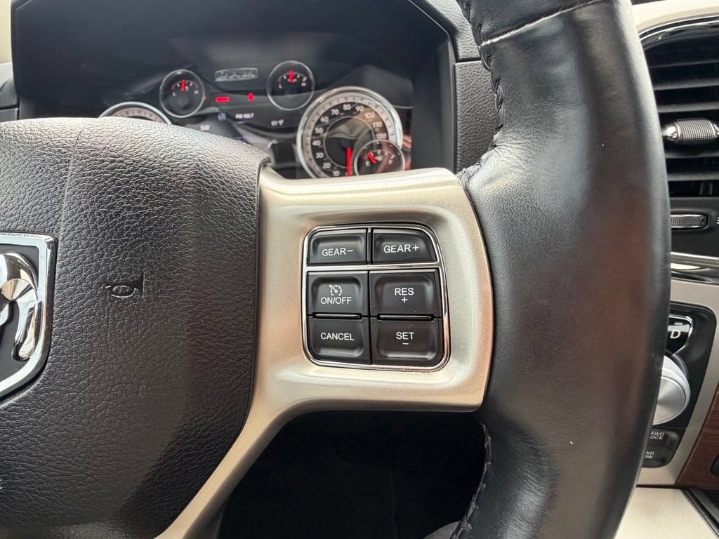 Used 2016 RAM 1500 Laramie w/ Convenience Group AWD/4WD image 17