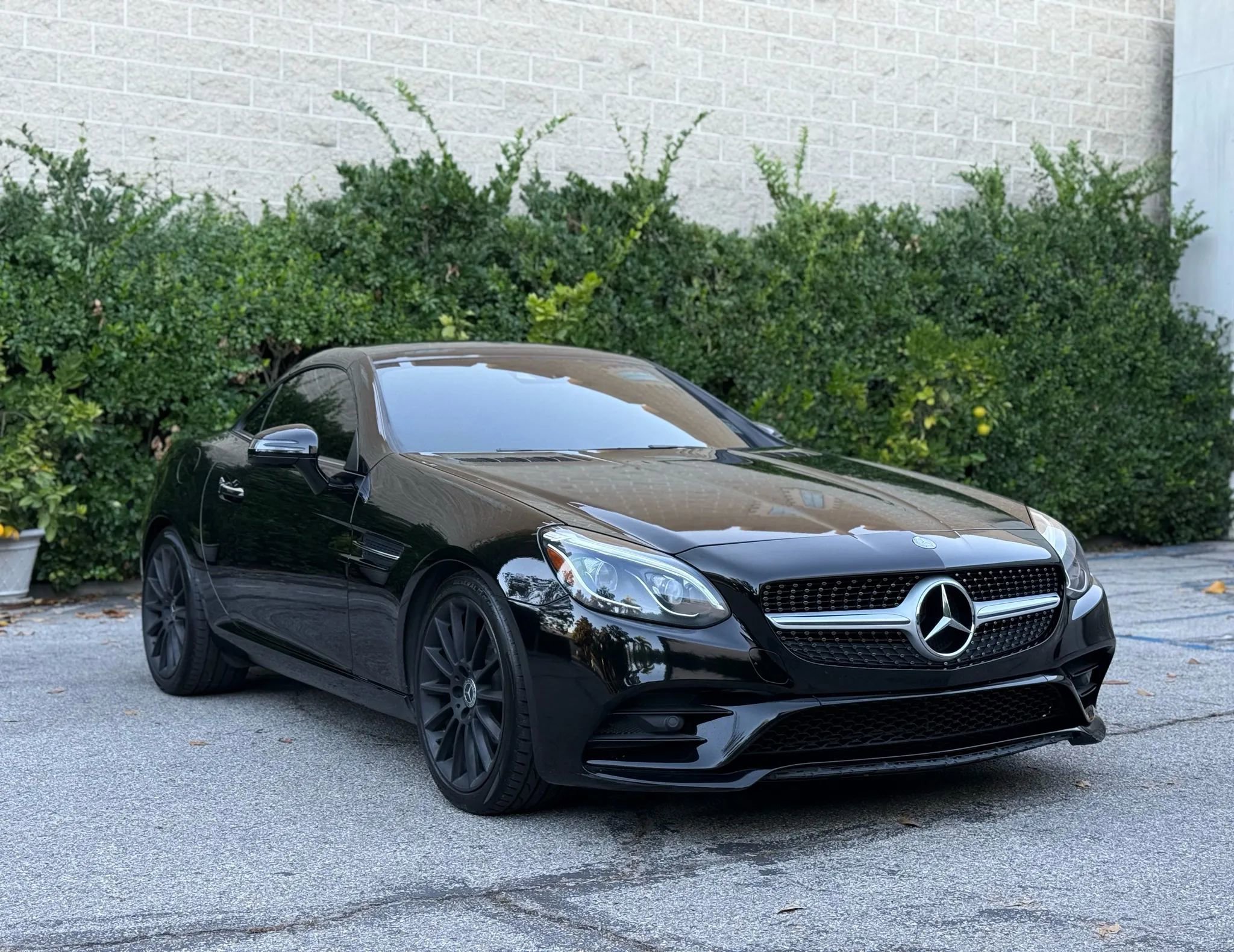Used 2017 Mercedes-Benz SLC 300 w/ Premium 2 Package image 15