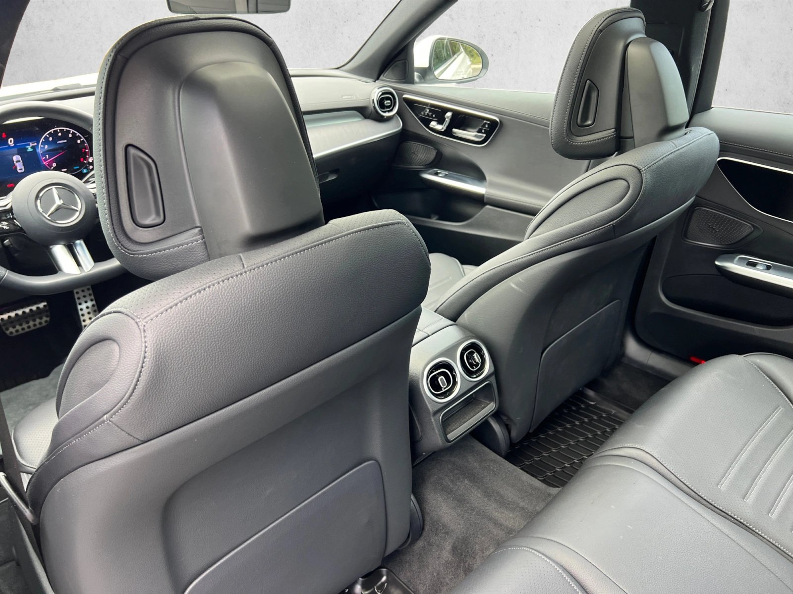 Certified 2026 Mercedes-Benz C 300 4MATIC Sedan image 19