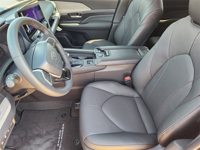New 2026 Toyota Grand Highlander Limited image 9