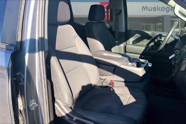 Used 2020 Chevrolet Silverado 1500 Custom w/ Custom Value Package AWD/4WD image 30