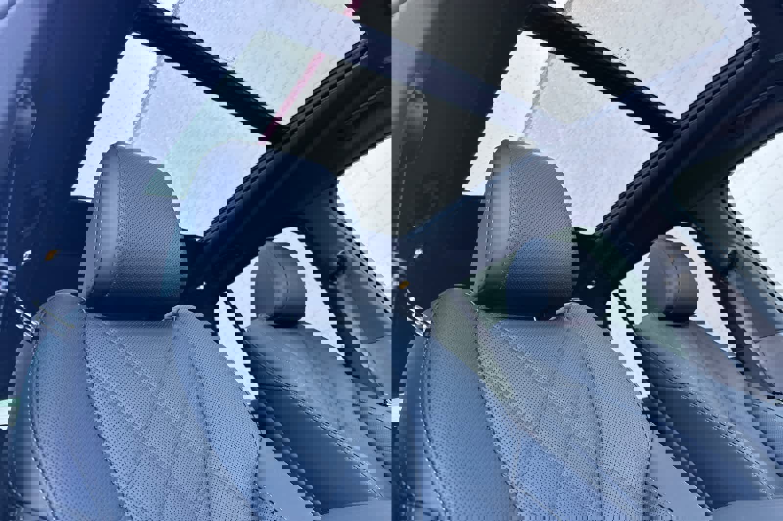 Used 2025 BMW X5 xDrive50e w/ Premium Package image 18