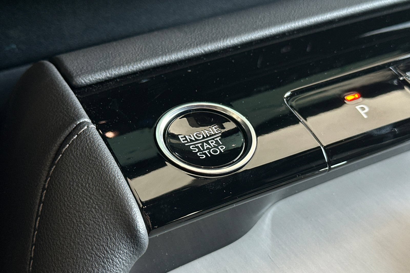 New 2026 Lincoln Navigator Reserve w/ Jet Appearance Package AWD/4WD image 23