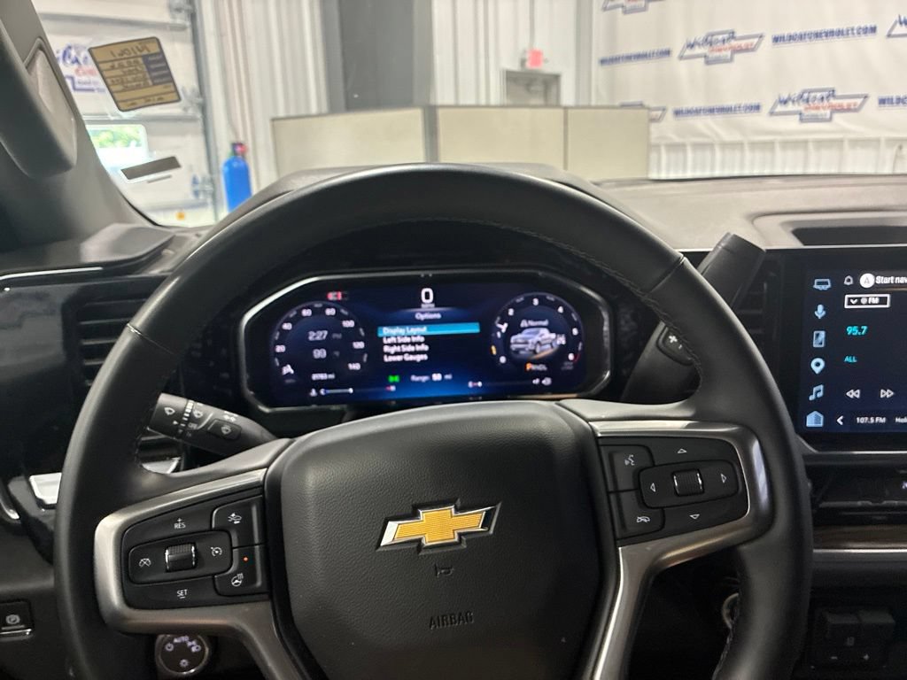 Used 2026 Chevrolet Silverado 1500 LT AWD/4WD image 25