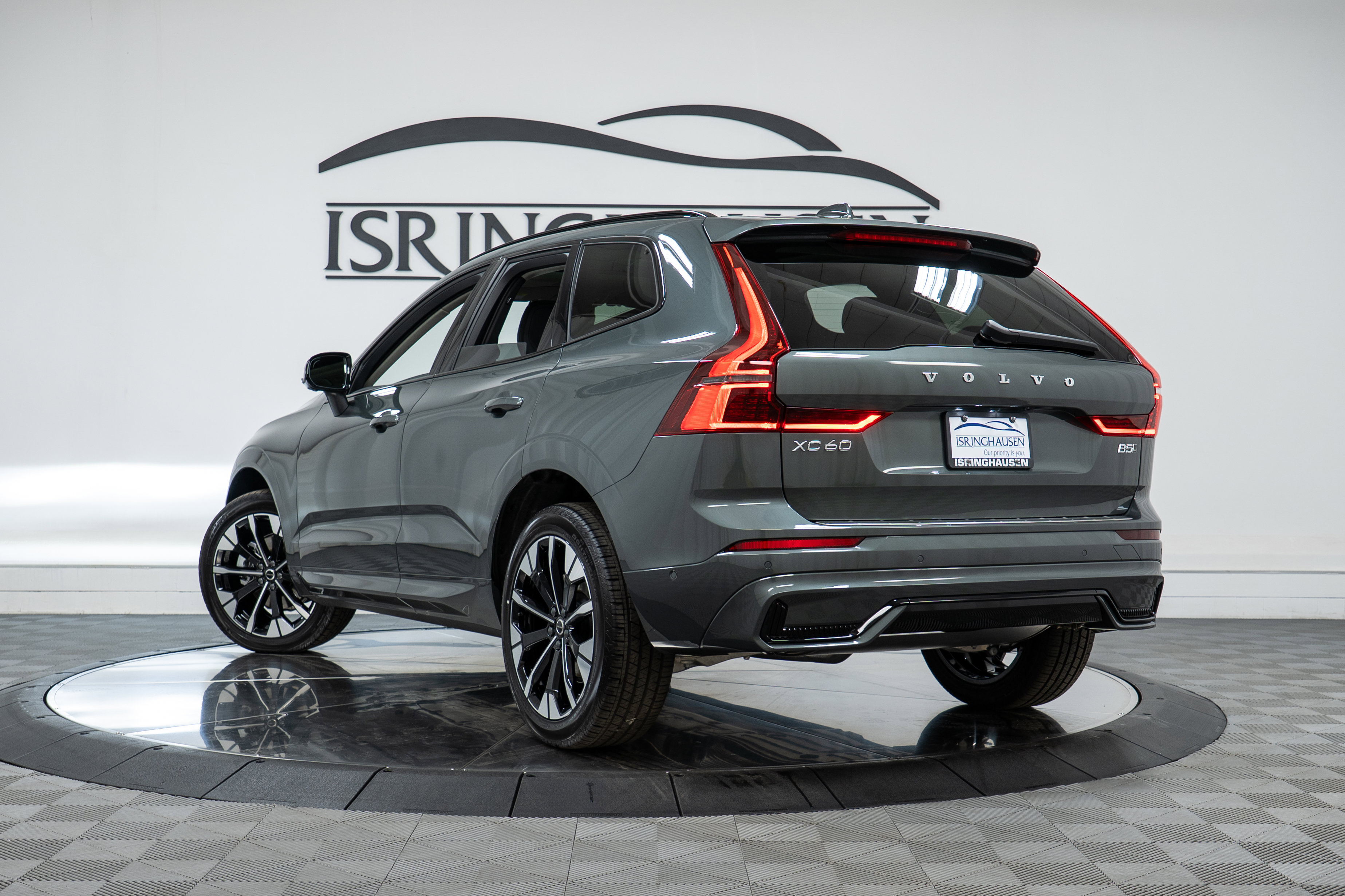 New 2026 Volvo XC60 B5 Plus w/ Climate Package image 27