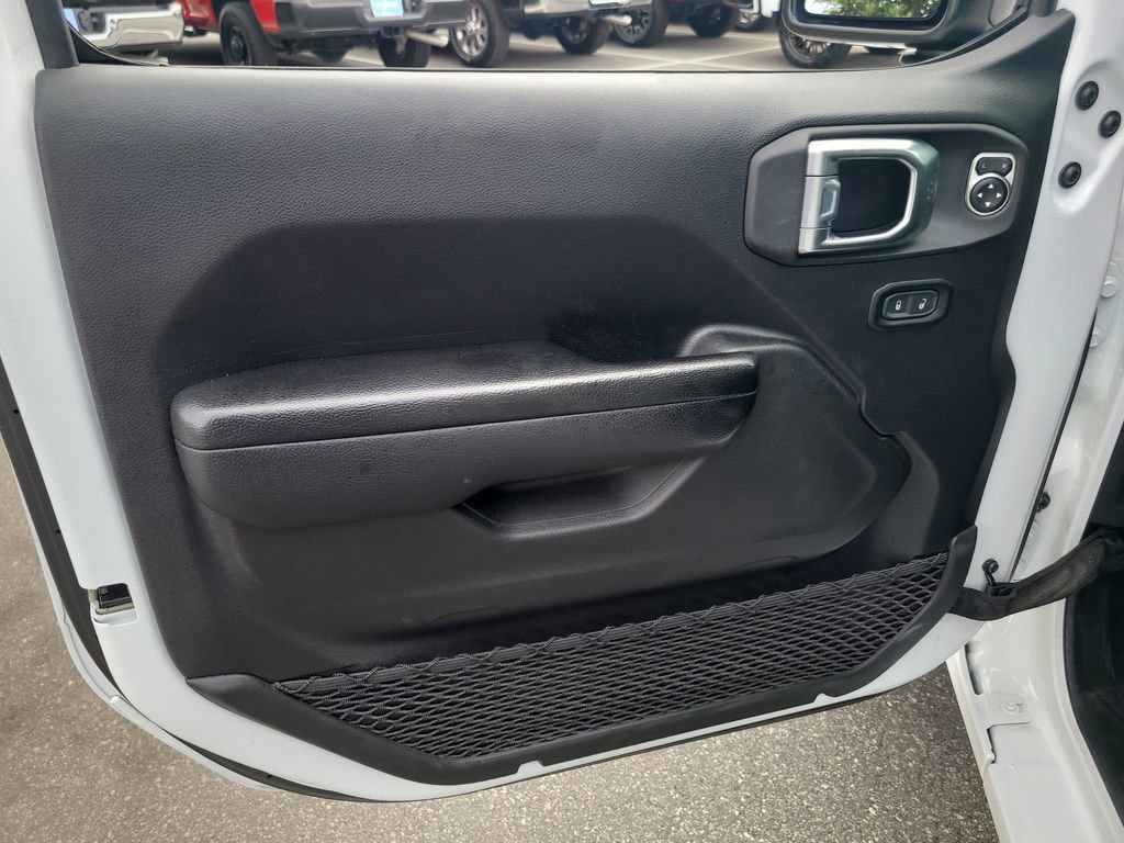 Used 2023 Jeep Gladiator Sport image 13