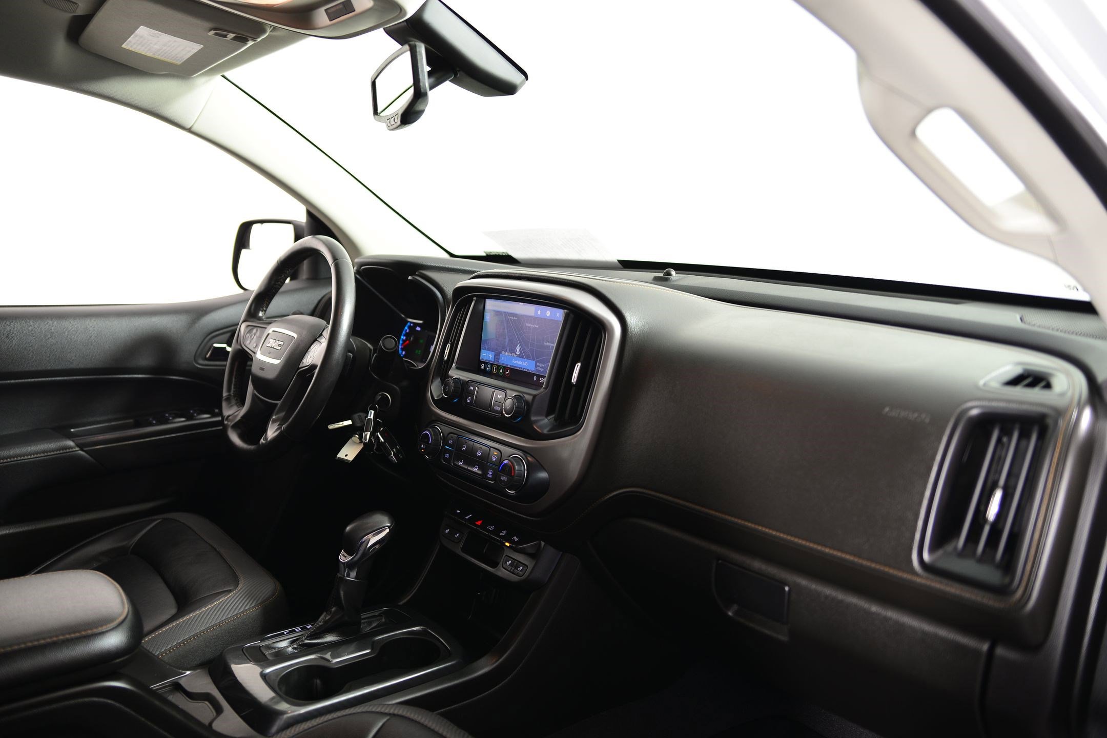 Used 2022 GMC Canyon AT4 w/ Trailering Package image 18