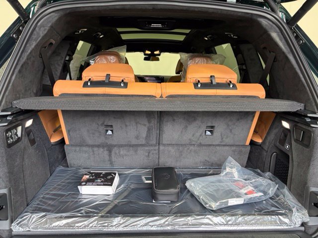 New 2027 BMW X7 xDrive40i w/ M Sport Package AWD/4WD image 17