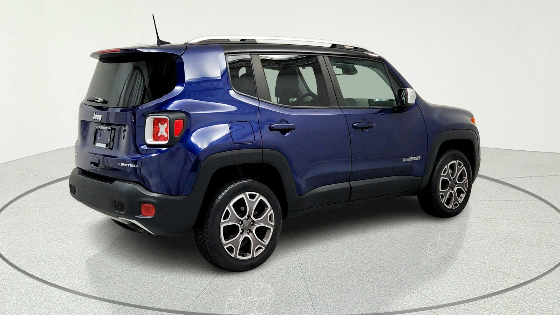 Used 2018 Jeep Renegade Limited w/ UConnect 8.4 Nav Group AWD/4WD image 5