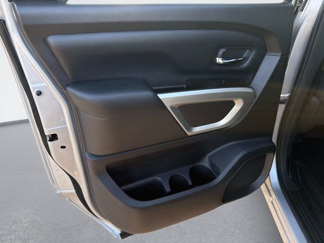 Used 2017 Nissan Titan SV RWD image 13
