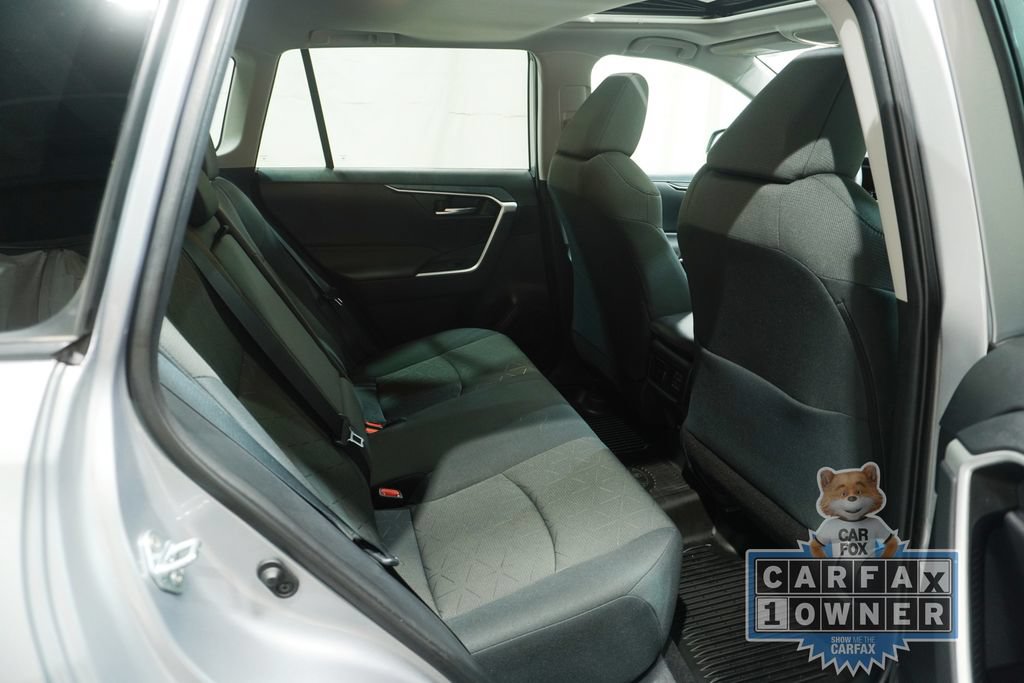 Used 2021 Toyota RAV4 XLE w/ Convenience Package AWD/4WD image 18