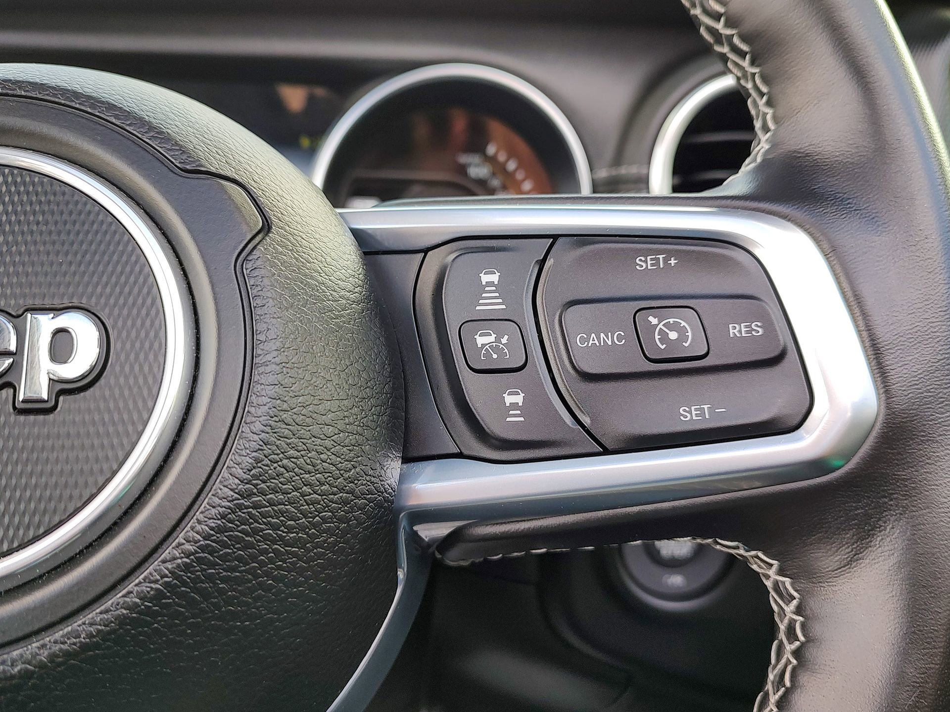 Used 2021 Jeep Wrangler Unlimited Sahara w/ Cold Weather Group image 19