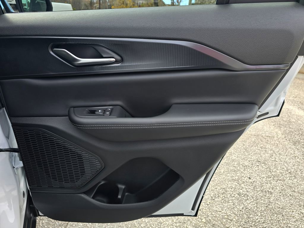 New 2025 Jeep Grand Cherokee Laredo X w/ Luxury Tech Group I image 41