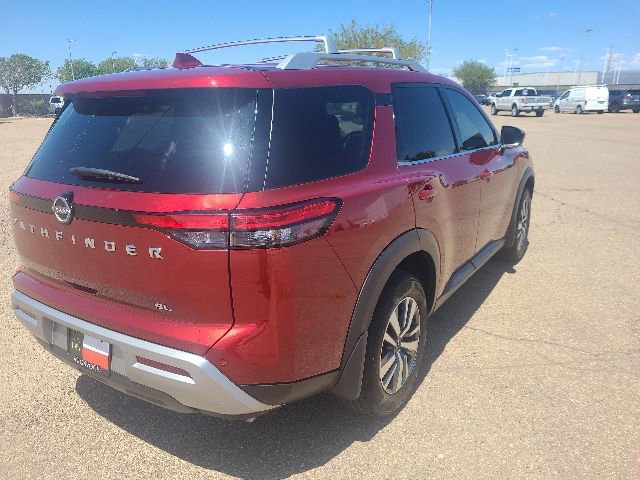 Used 2025 Nissan Pathfinder SL FWD image 6