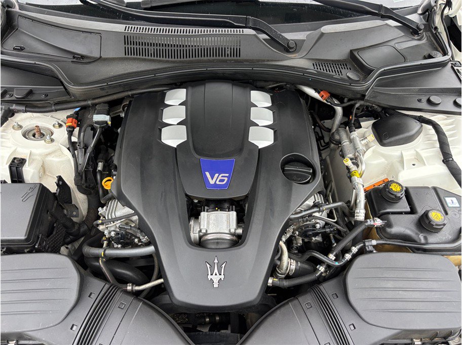 Used 2021 Maserati Ghibli S RWD image 43
