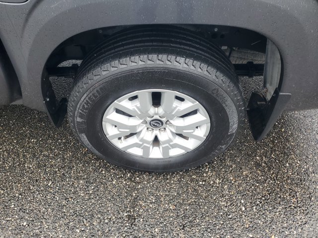 Used 2023 Nissan Frontier SV w/ SV Convenience Package image 6