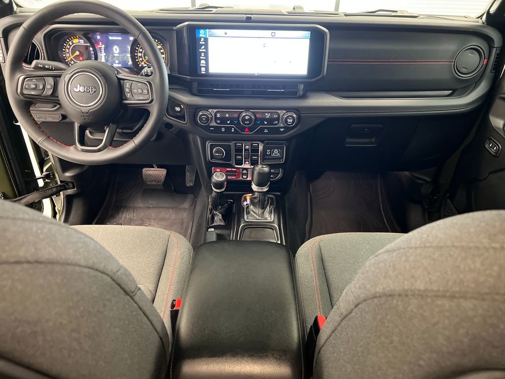 Used 2024 Jeep Wrangler Unlimited Rubicon w/ XTREMEE 35" Tire Package AWD/4WD image 33