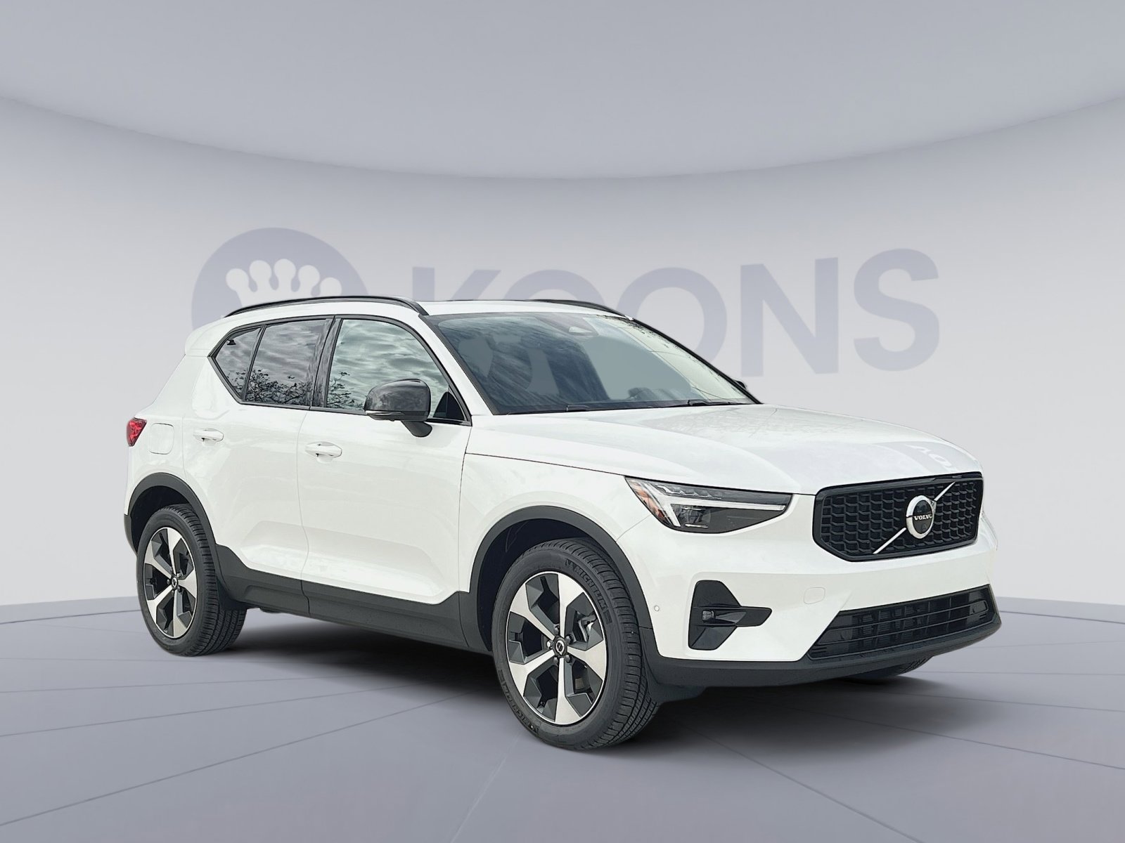 New 2026 Volvo XC40 B5 Plus w/ Protection Package Premier AWD/4WD image 10