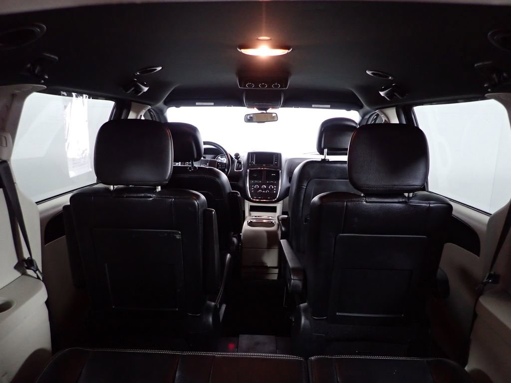 Used 2017 Dodge Grand Caravan SXT image 21