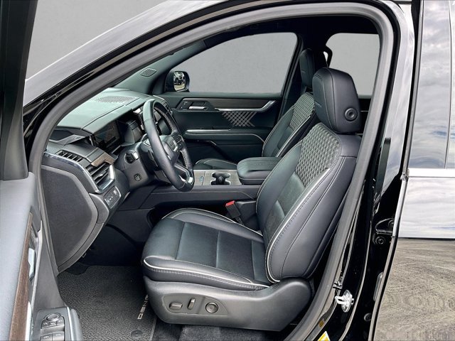 Used 2025 GMC Acadia Denali w/ LPO, Floor Liner Package FWD image 26