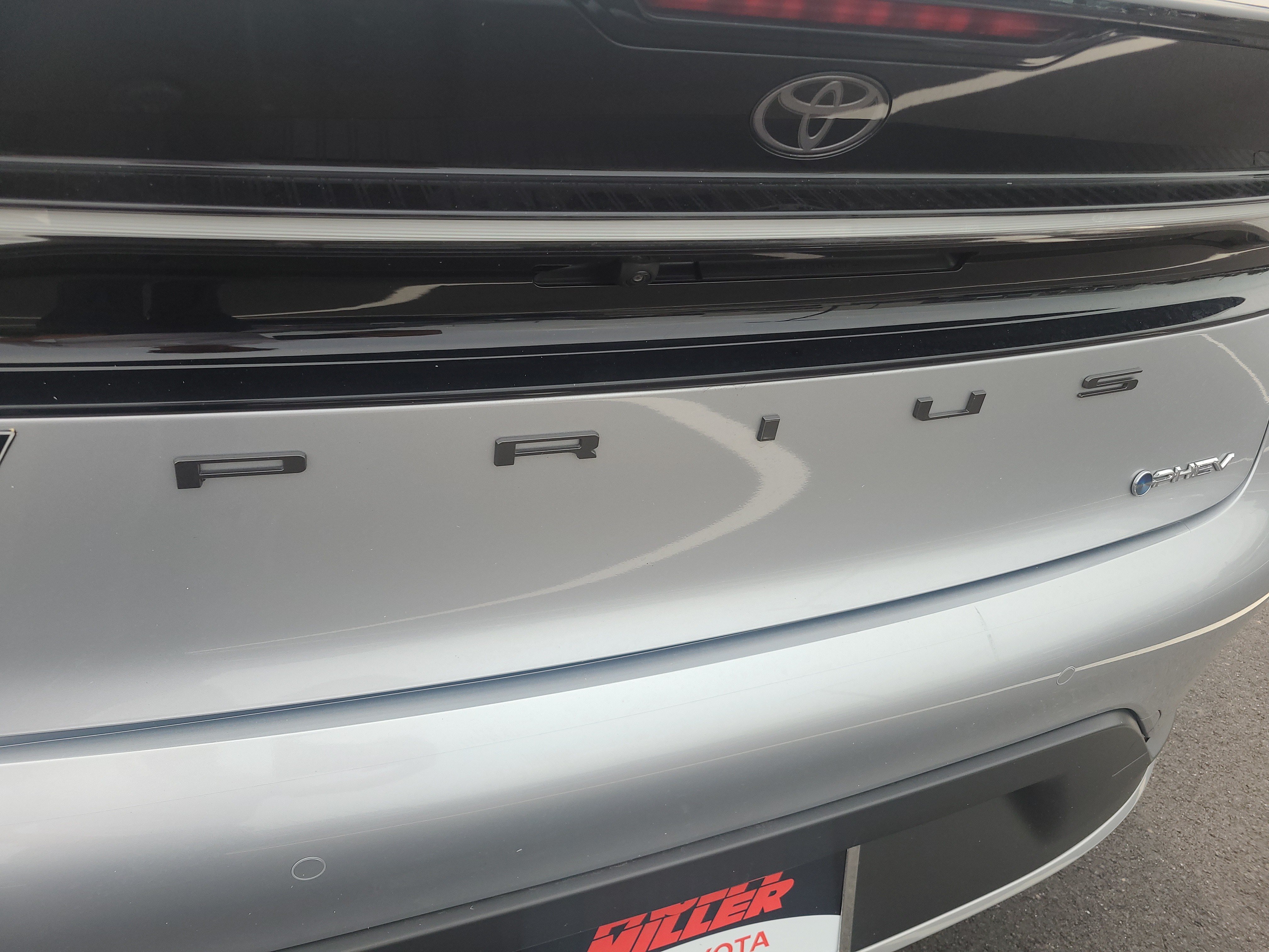 Certified 2026 Toyota Prius Plug-In Hybrid FWD image 28
