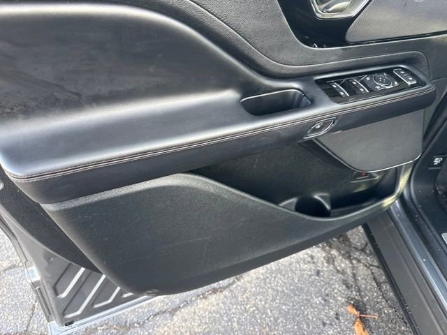 Used 2021 Lincoln Aviator Reserve w/ Equipment Group 208A image 12