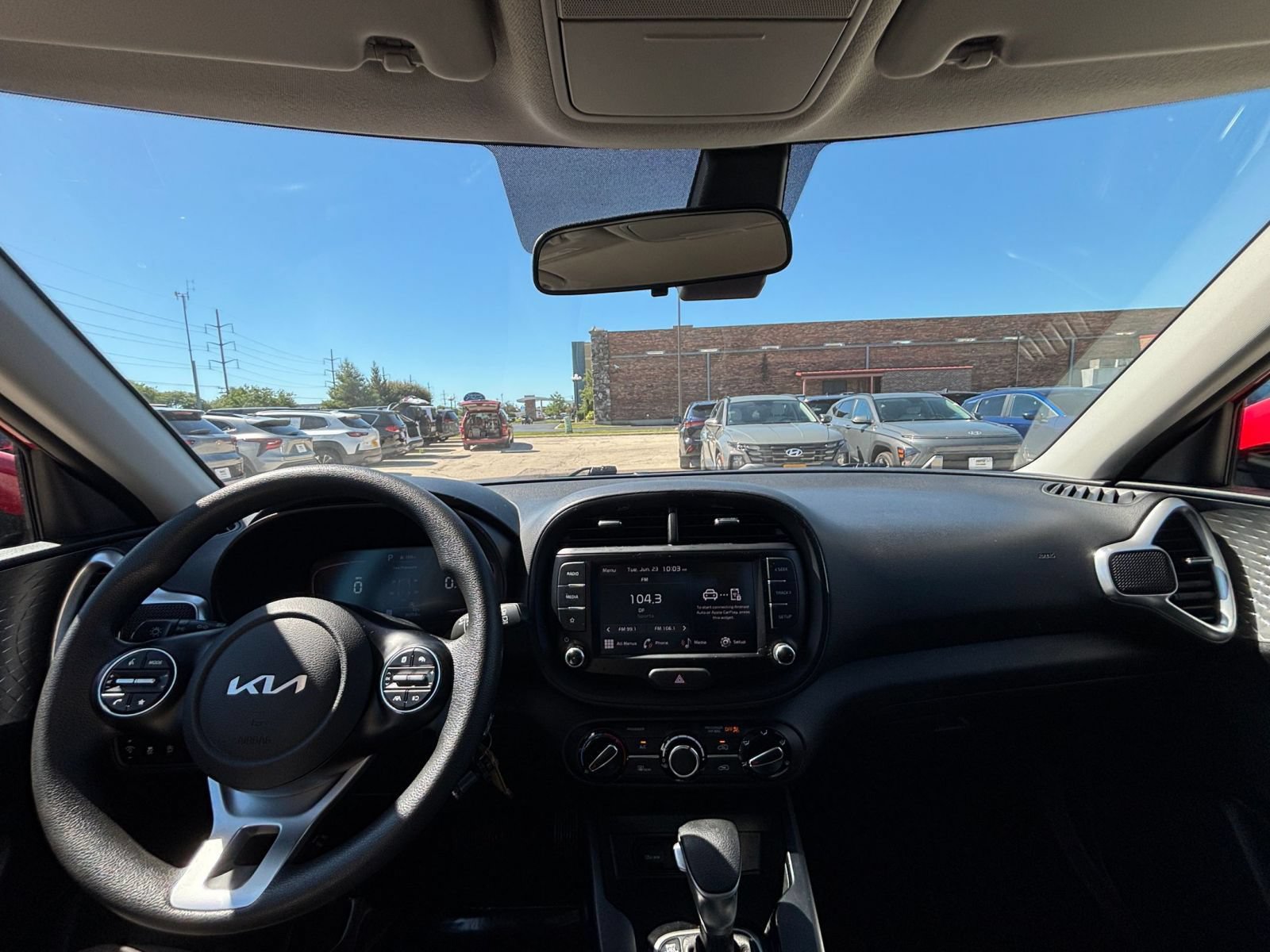 Used 2024 Kia Soul LX w/ Option Group 015 FWD image 31