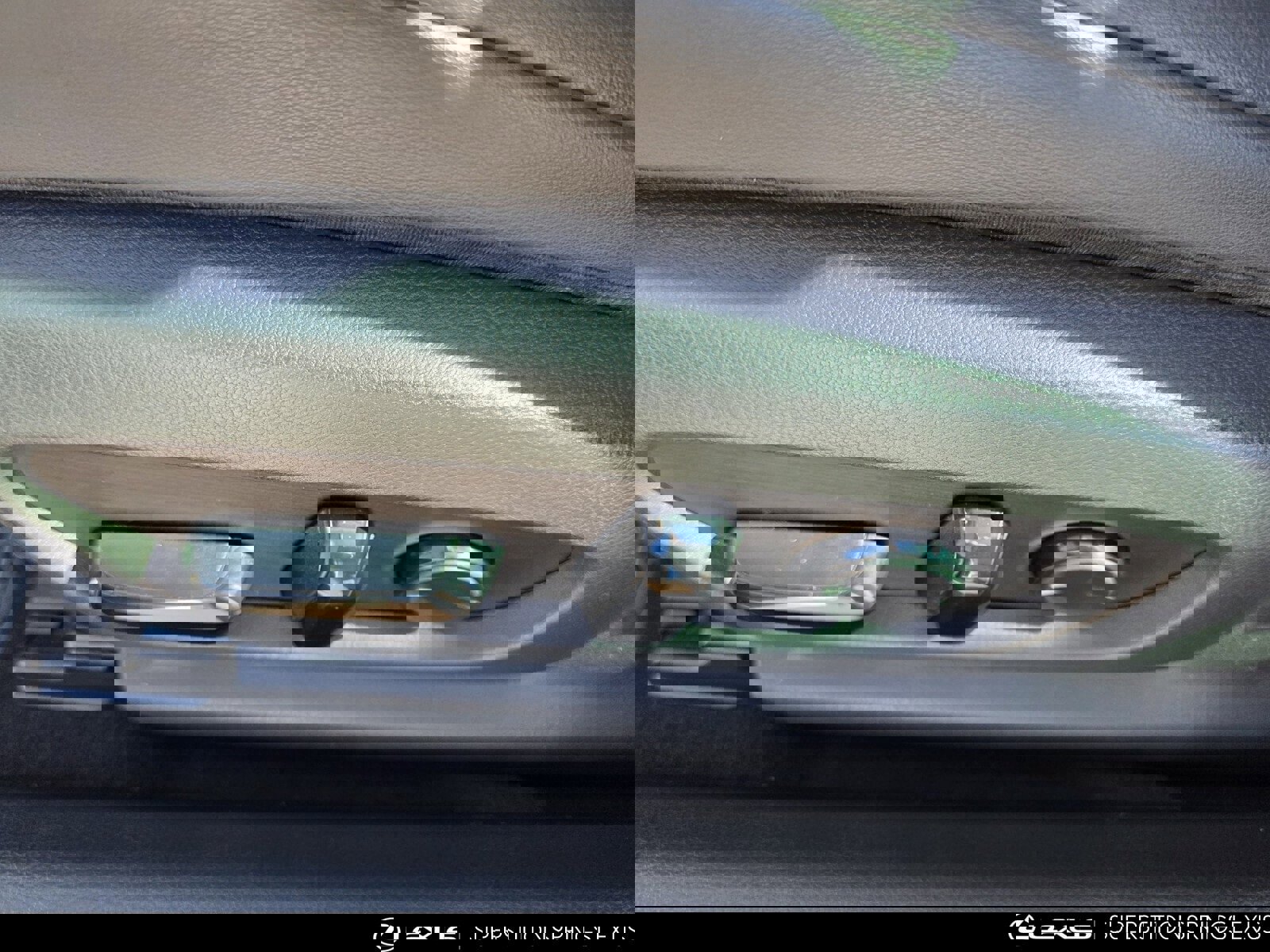 Certified 2019 Lexus ES 300h w/ Accessory Package image 16