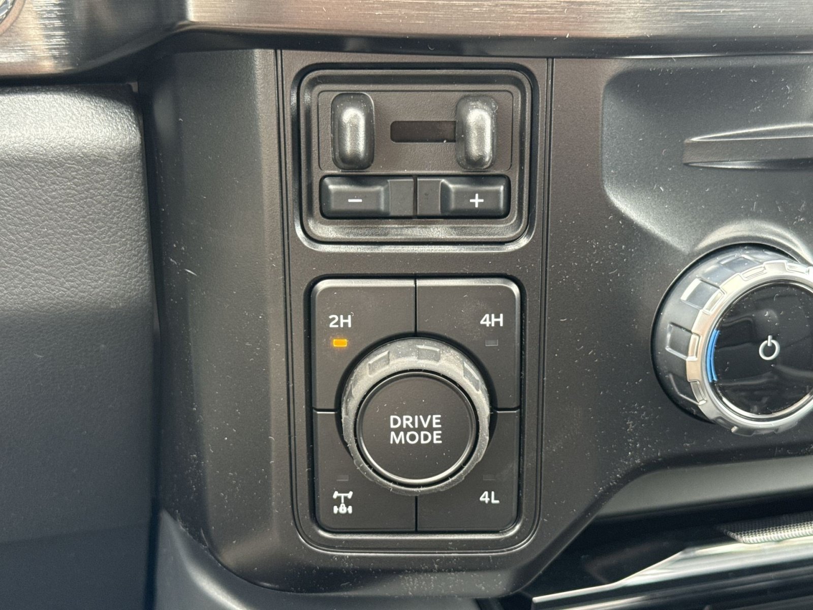 New 2026 Ford F250 Lariat w/ Black Appearance Package AWD/4WD image 26