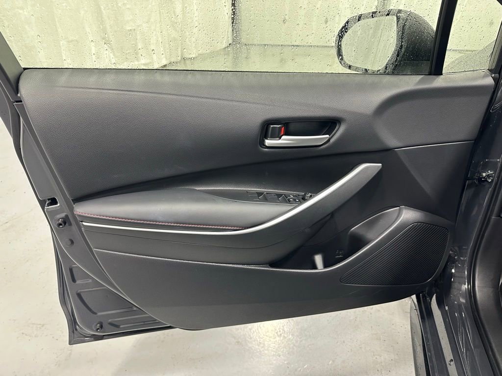 Used 2025 Toyota Corolla SE FWD image 8