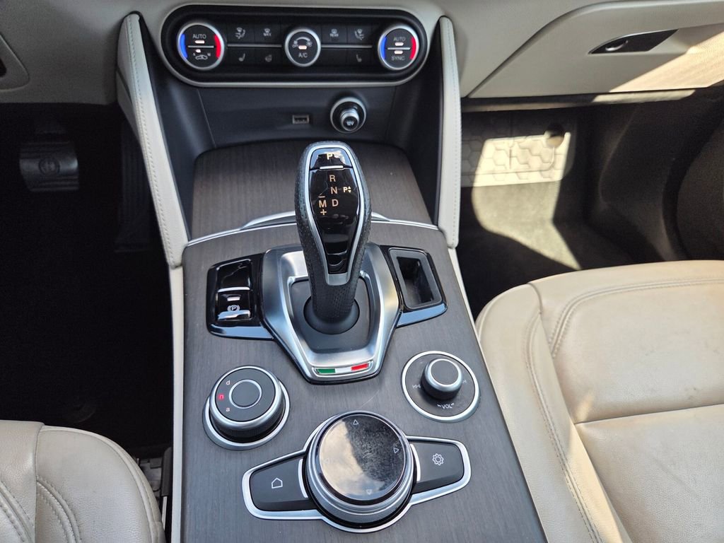 Used 2020 Alfa Romeo Stelvio Ti w/ Active Blind Spot Package image 28