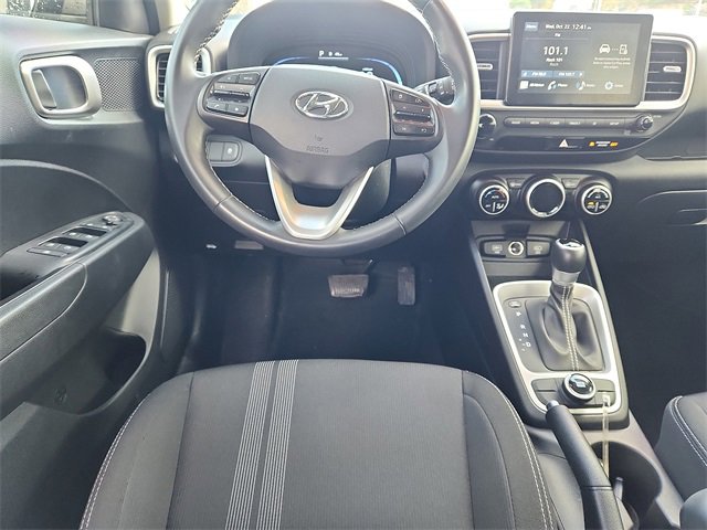 Certified 2024 Hyundai Venue SEL image 9