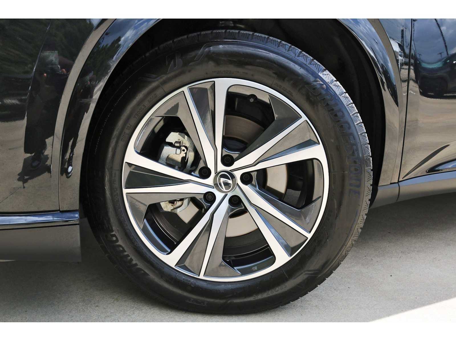 Used 2025 Lexus RX 350 Premium w/ Accessory Package (Z1) FWD image 30