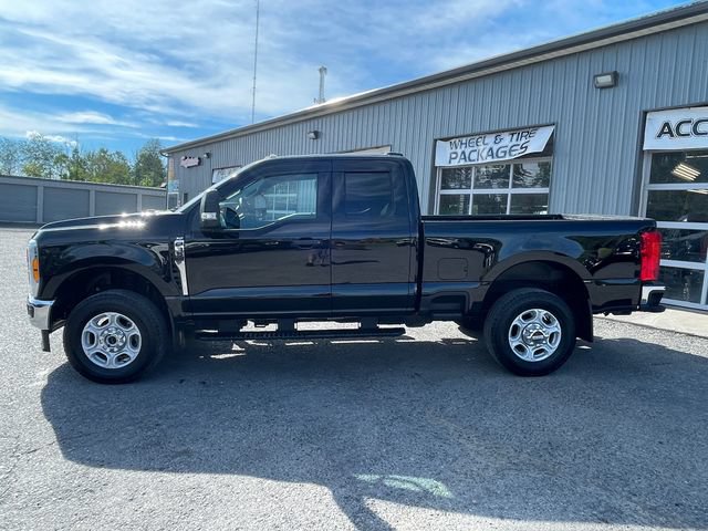 Used 2026 Ford F350 XLT w/ Snow Plow Prep Package AWD/4WD image 4