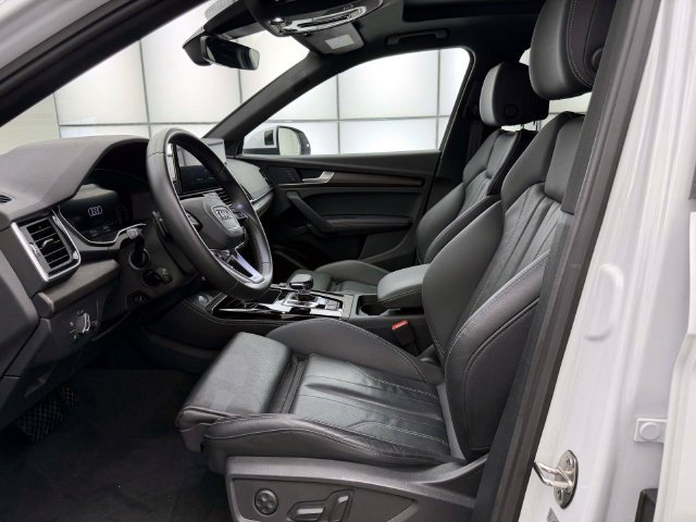 Certified 2023 Audi Q5 2.0T Premium Plus w/ Premium Plus Package AWD/4WD image 17