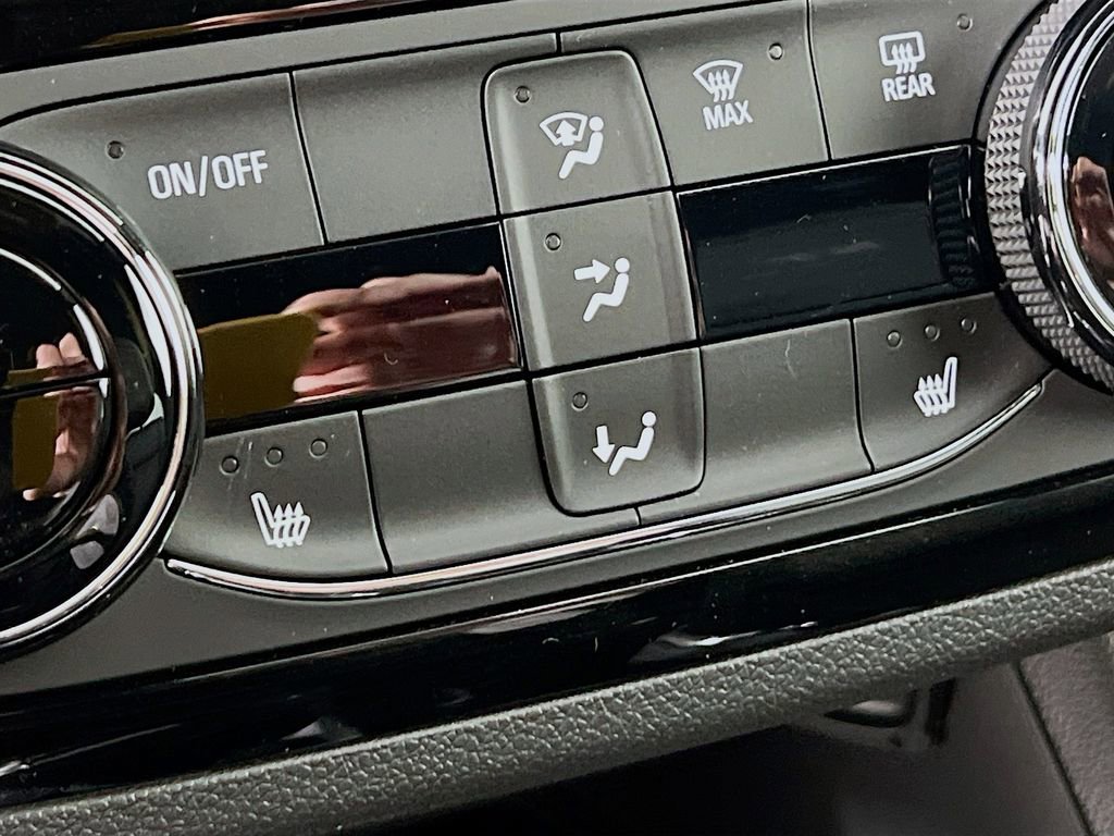 New 2026 Buick Envista Sport Touring w/ Convenience I Package FWD image 17