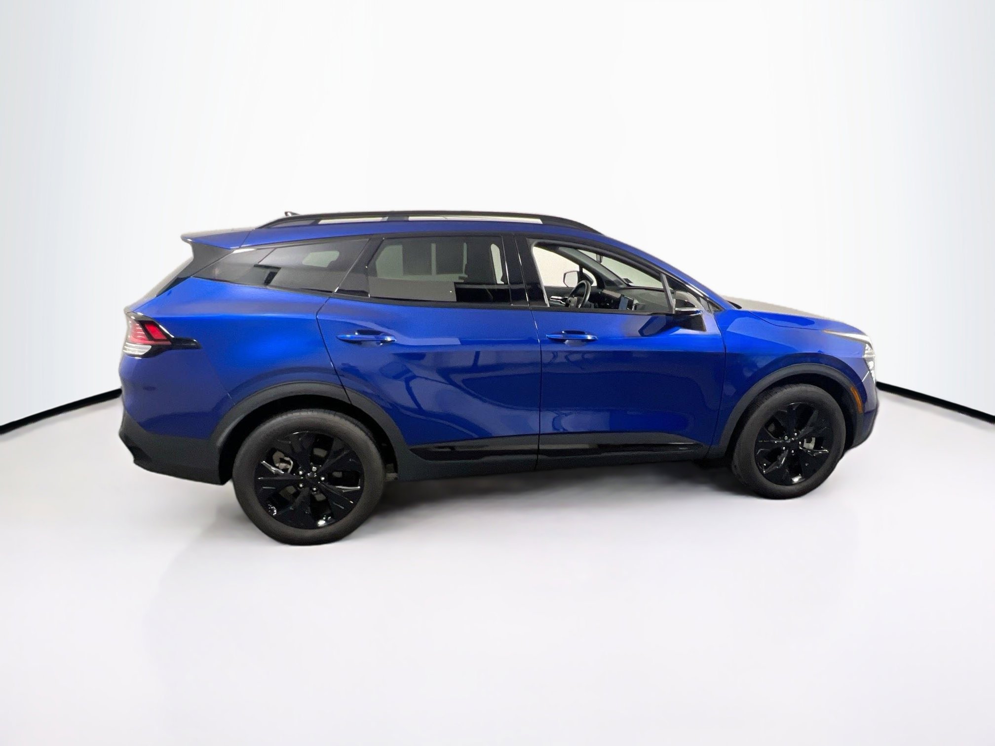 Used 2025 Kia Sportage X-Line w/ Premium Package image 4