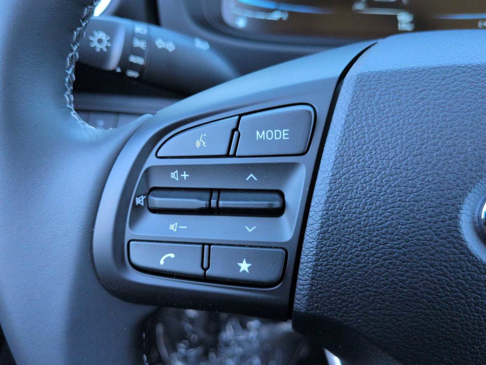 Certified 2026 Hyundai Venue SEL image 24