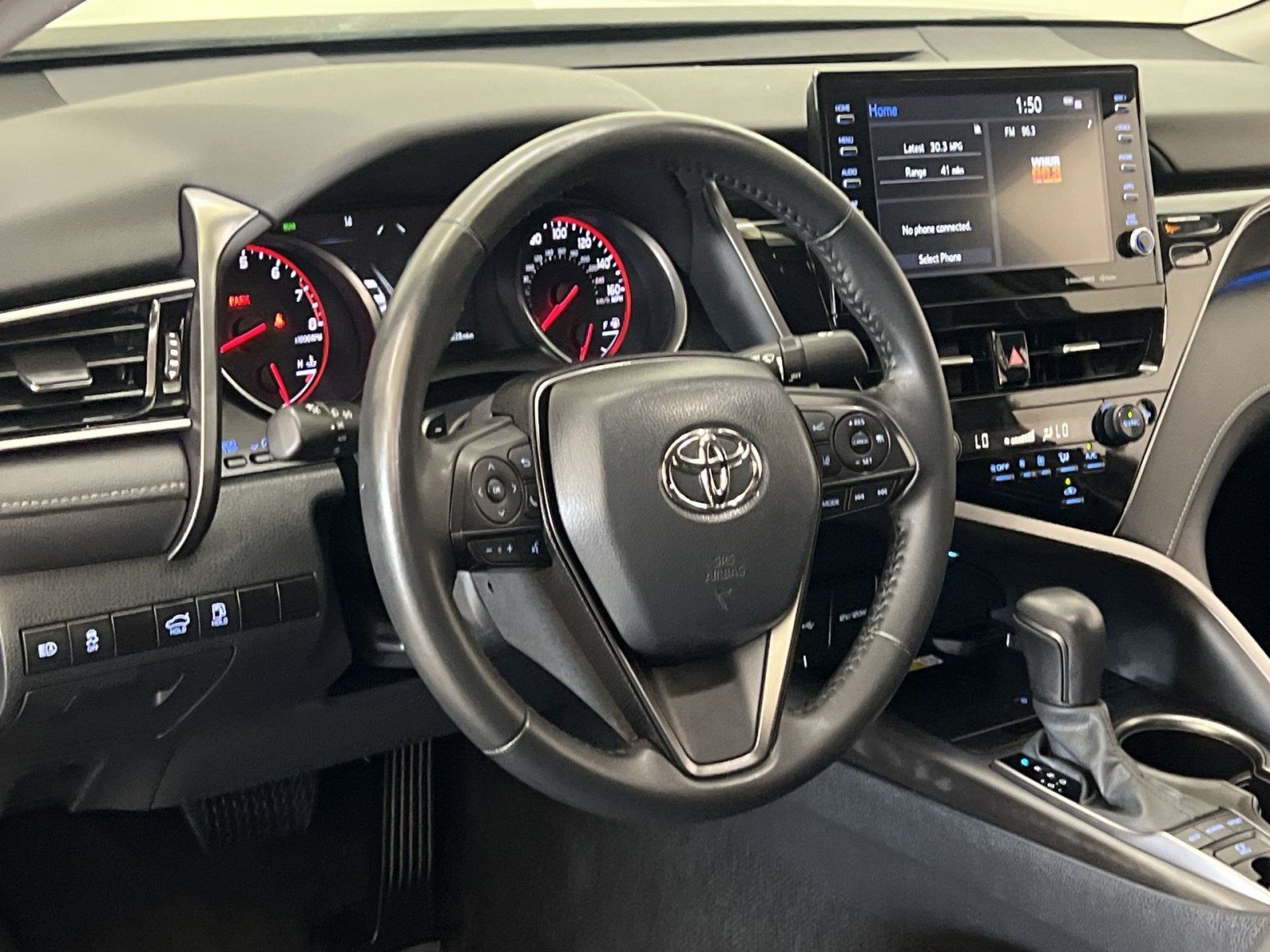 Used 2024 Toyota Camry XSE FWD image 15