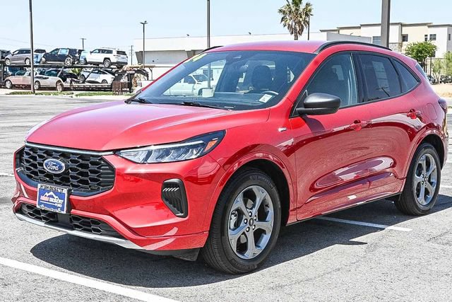 Used 2024 Ford Escape ST-Line w/ Tech Pack #1 FWD image 3