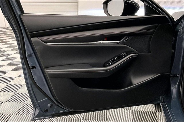 Used 2024 MAZDA MAZDA3 s image 17