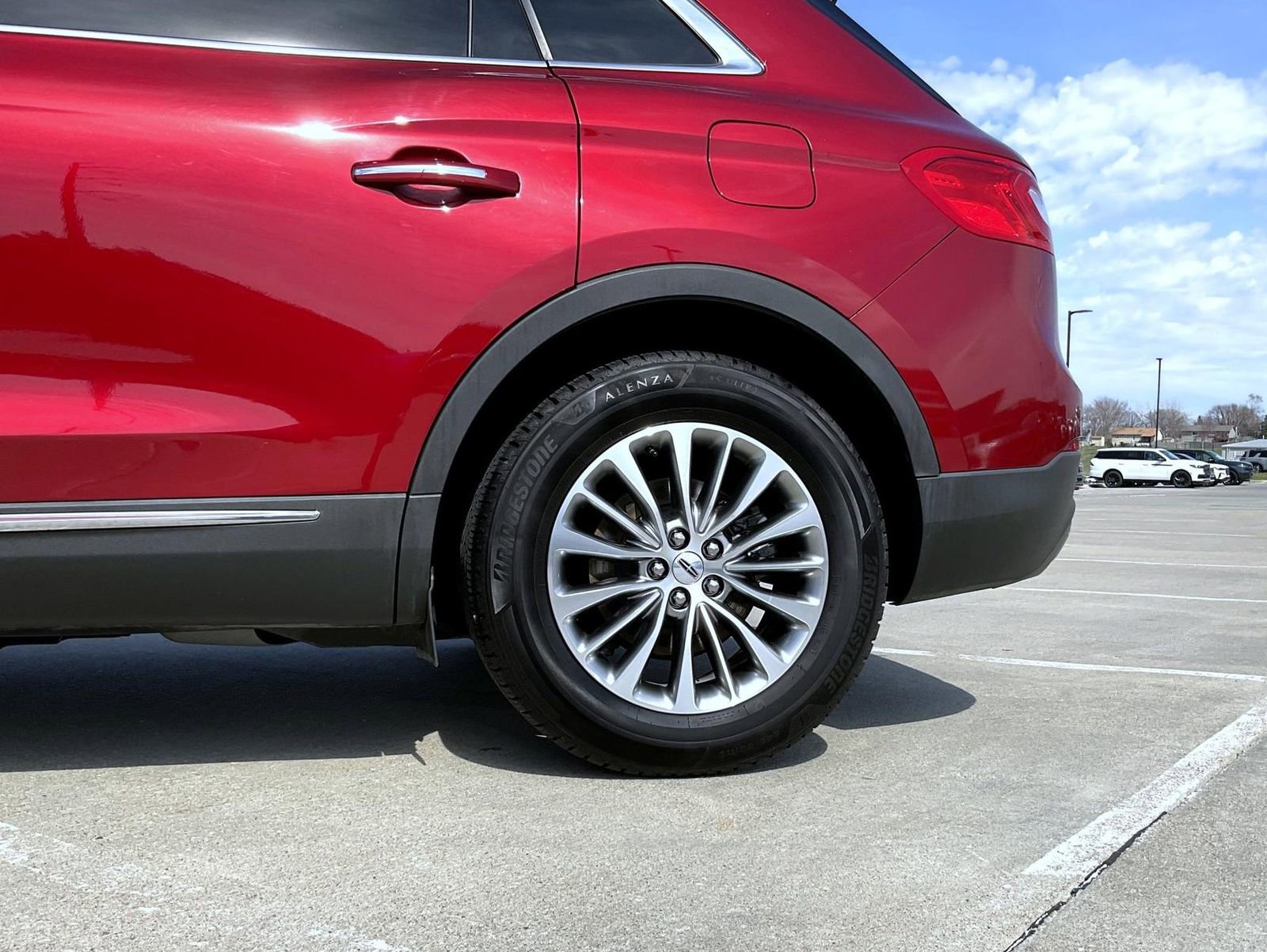Used 2016 Lincoln MKX Select w/ Select Plus Package FWD image 23