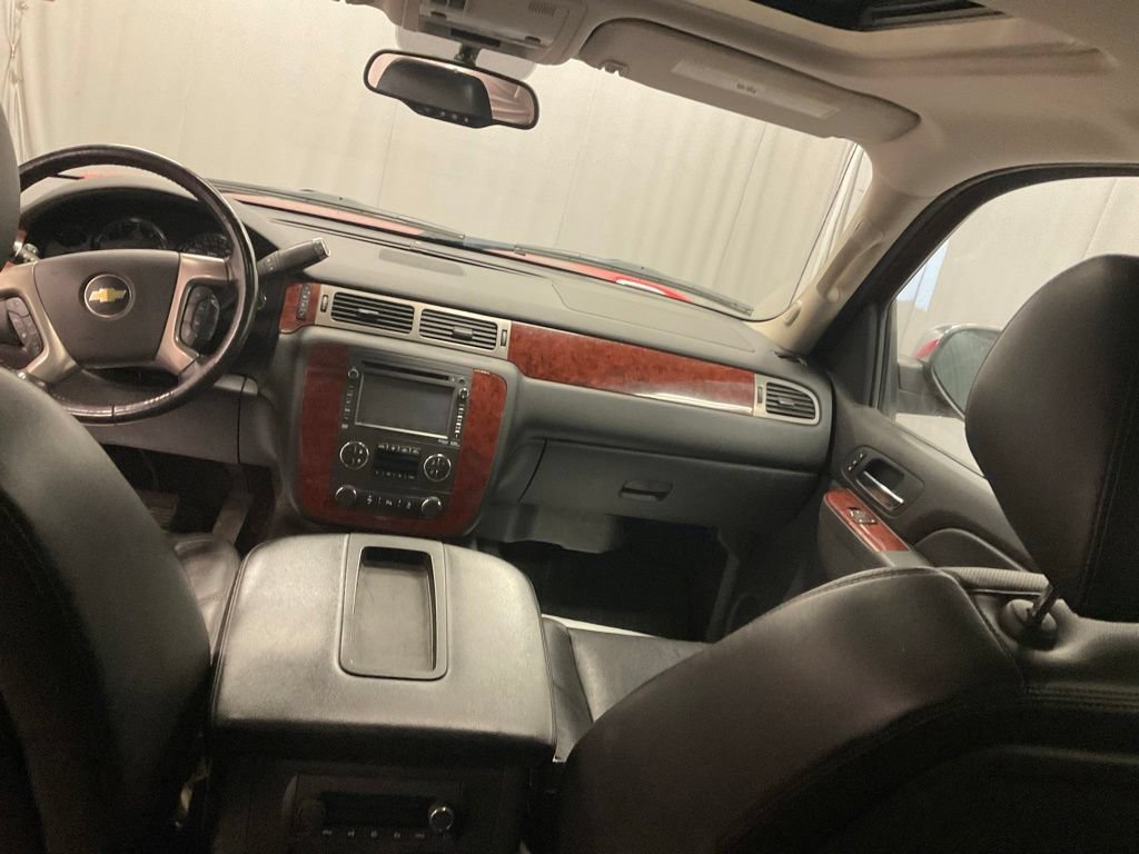 Used 2012 Chevrolet Avalanche LTZ AWD/4WD image 23