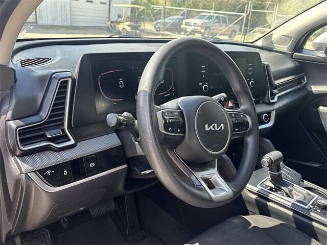 Used 2023 Kia Sportage LX image 10