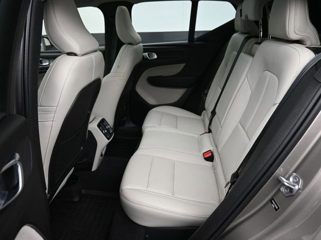 Used 2021 Volvo XC40 T5 Inscription w/ Protection Package Premier image 27