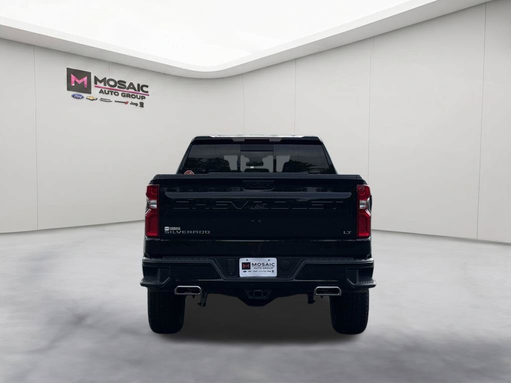 Used 2026 Chevrolet Silverado 1500 LT Trail Boss w/ LT Trail Boss Premium Package AWD/4WD image 6