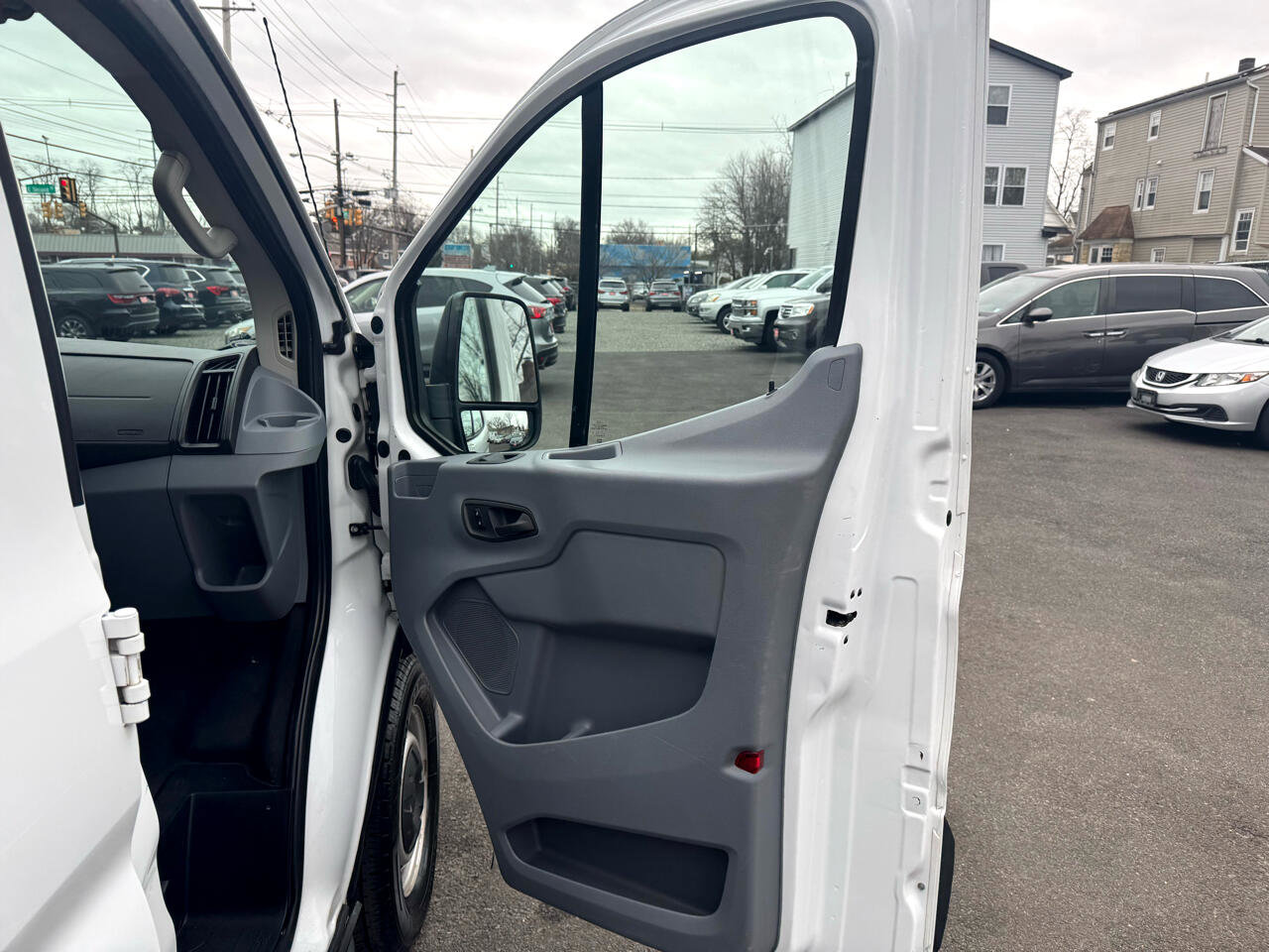 Used 2018 Ford Transit 250 130 Low Roof image 16