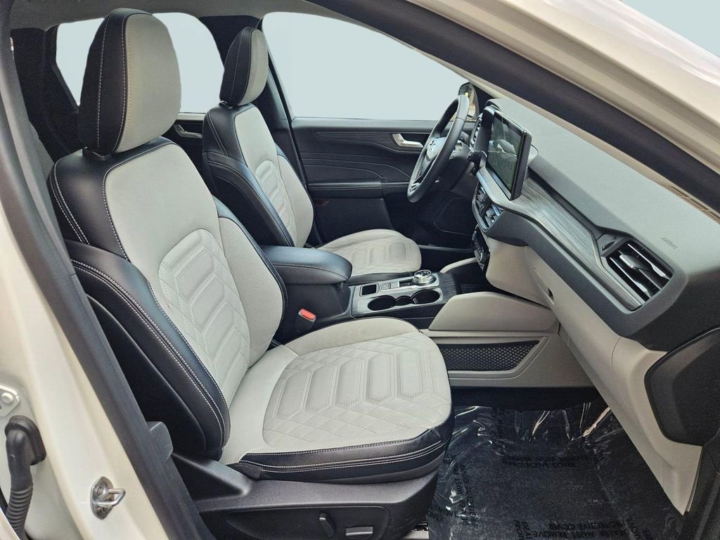 Used 2023 Ford Escape SE w/ PHEV Premium Package image 29